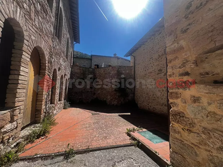 Immagine 25 di Rustico / casale in vendita  in Via FRAZIONE ACERA a Campello Sul Clitunno