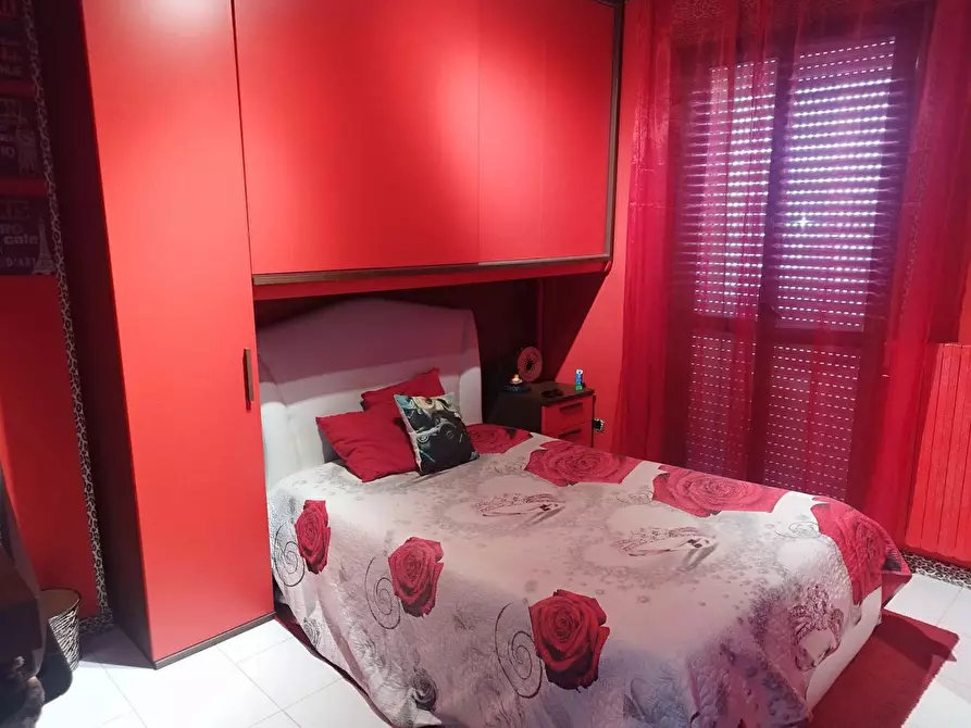 Immagine 13 di Appartamento in vendita  in Piazza G.B.TEDESCO, 12 a Taranto