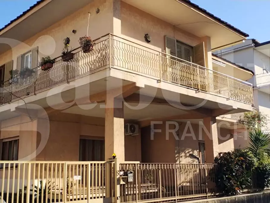 Immagine 1 di Casa indipendente in vendita  in Via Vittorio Veneto a Sant'arpino