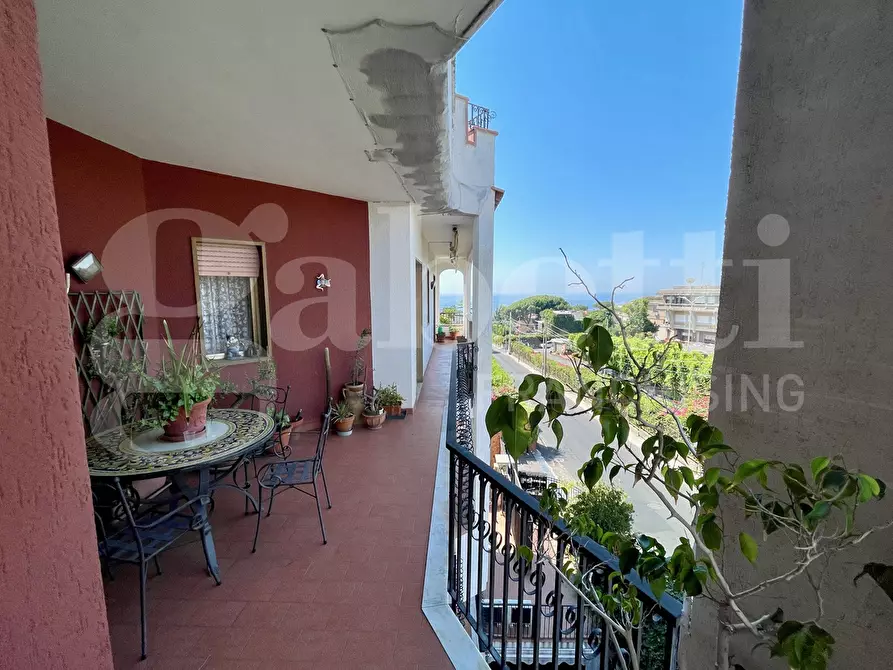 Immagine 6 di Appartamento in vendita  in Via Mollica, 51 a Aci Castello