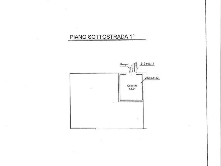 Immagine 12 di Negozio in vendita  in Via Garibaldi, 1 a Cento