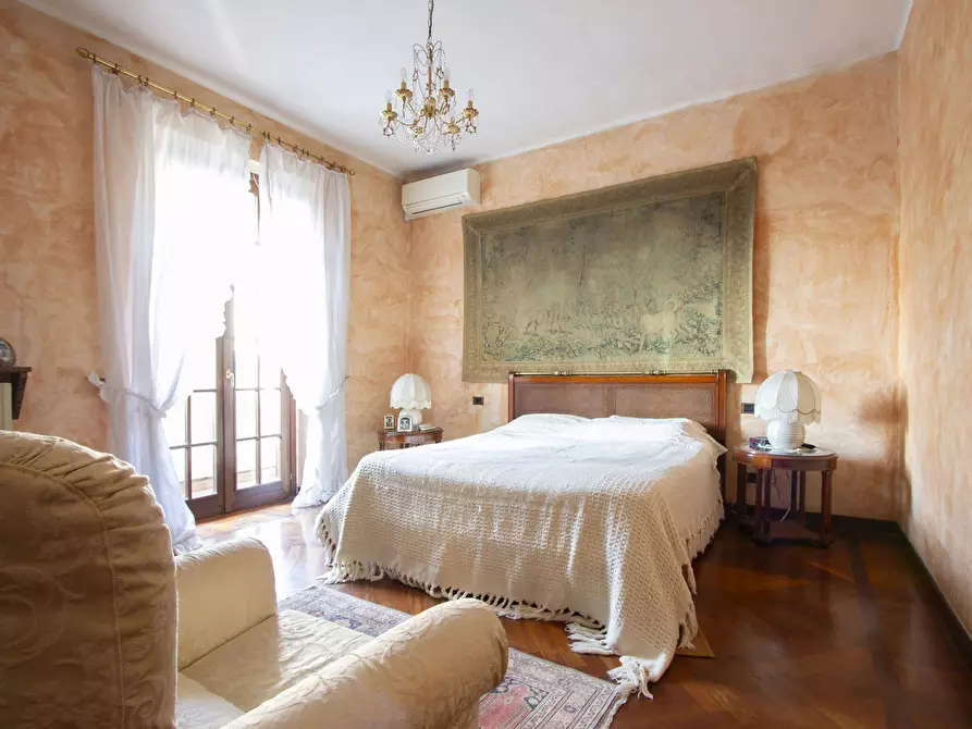 Immagine 22 di Villa in vendita  in Viale de Gasperi, 21 a Treviglio