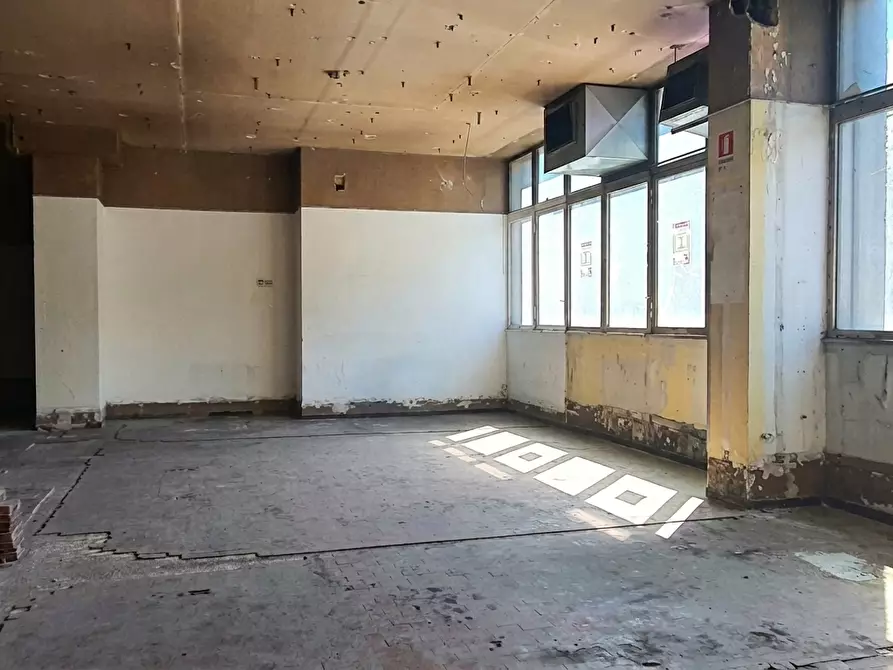 Immagine 12 di Ufficio in affitto  in Via Lincoln, 21 a Palermo
