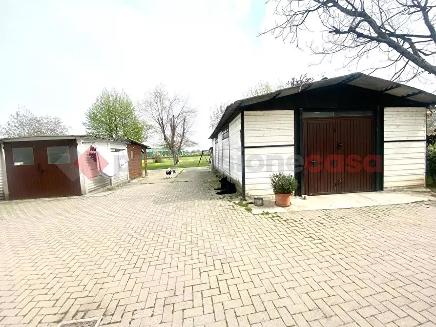 Immagine 12 di Villa in vendita  in Via martiri a Scandiano