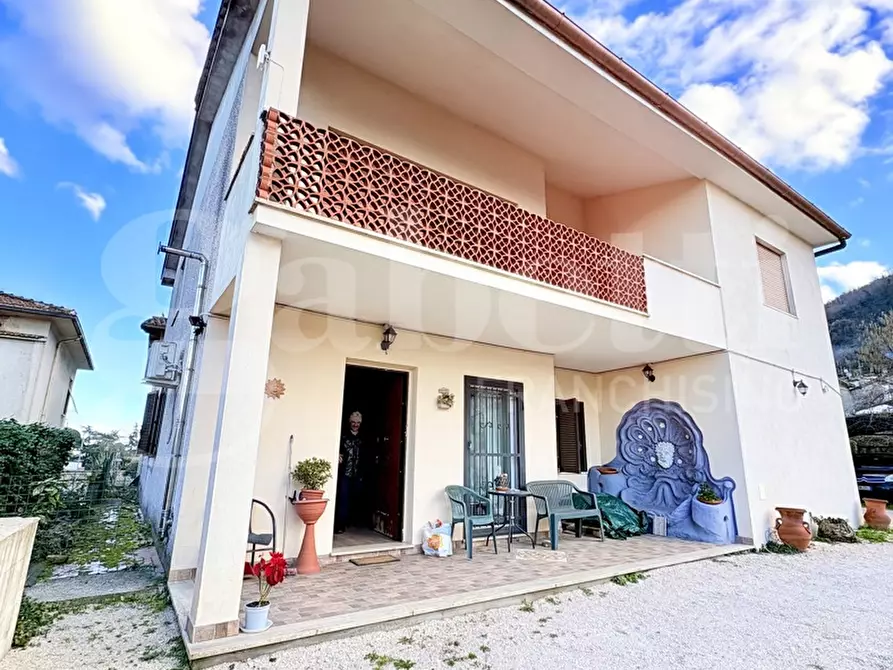 Immagine 1 di Villa in vendita  in Via Calcarelli, 10 a Artena