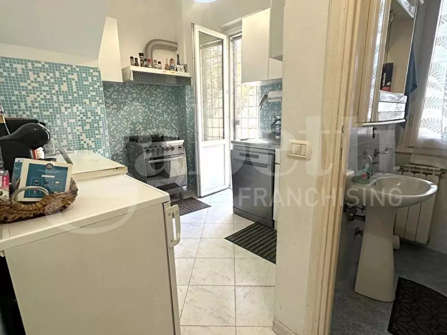 Immagine 18 di Casa trifamiliare in vendita  in Via lungomare tor san lorenzo, 57 a Ardea