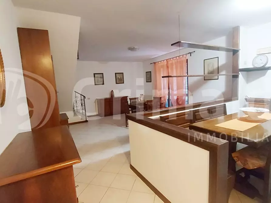 Immagine 3 di Villetta a schiera in vendita  in Via SAN LEONARDO, 1 a Massa