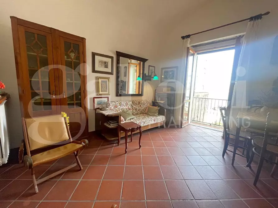 Immagine 3 di Appartamento in vendita  in Via Salita degli Albito, 36 a Gaeta