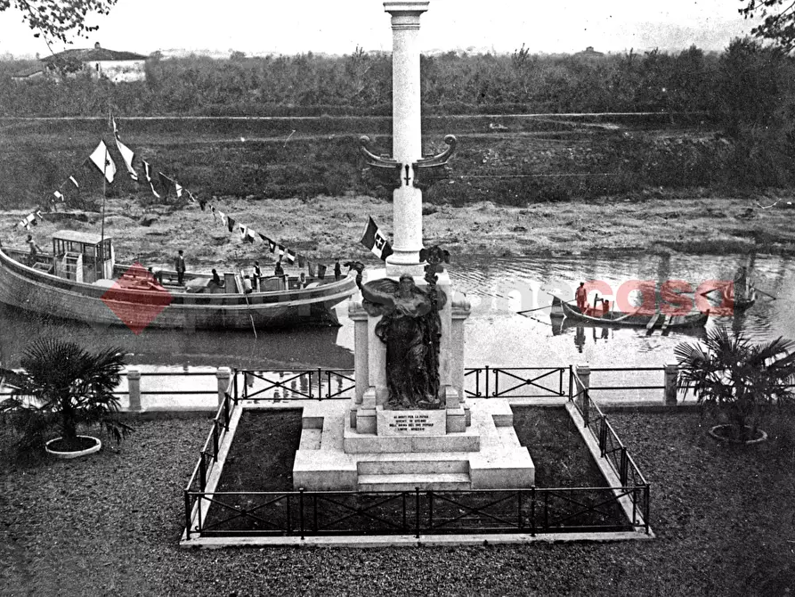 Immagine 17 di Appartamento in vendita  in Via Bartolini, 3 a Capraia E Limite