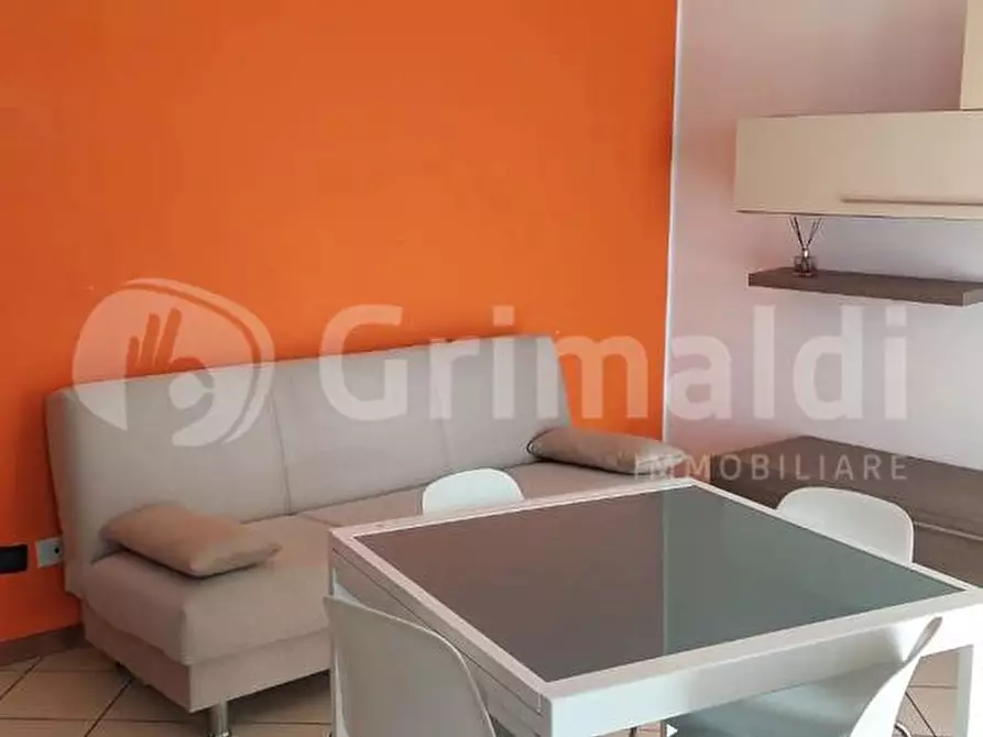 Immagine 3 di Appartamento in vendita  in Via puccini, 2 a Arcore