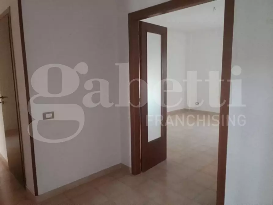 Immagine 3 di Appartamento in vendita  in Piazza G.B.TEDESCO, 7 a Taranto