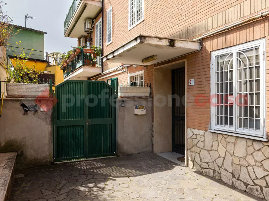 Immagine 3 di Appartamento in vendita  in Via Beltrami Scalia a Roma