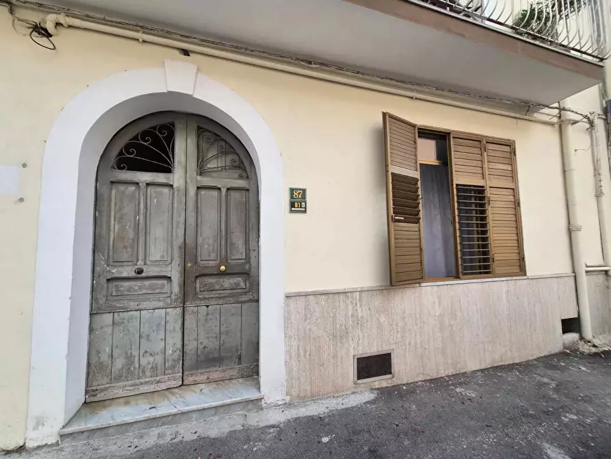 Immagine 1 di Appartamento in vendita  in Via Tenente Luigi Rossi, 87 a Boscotrecase