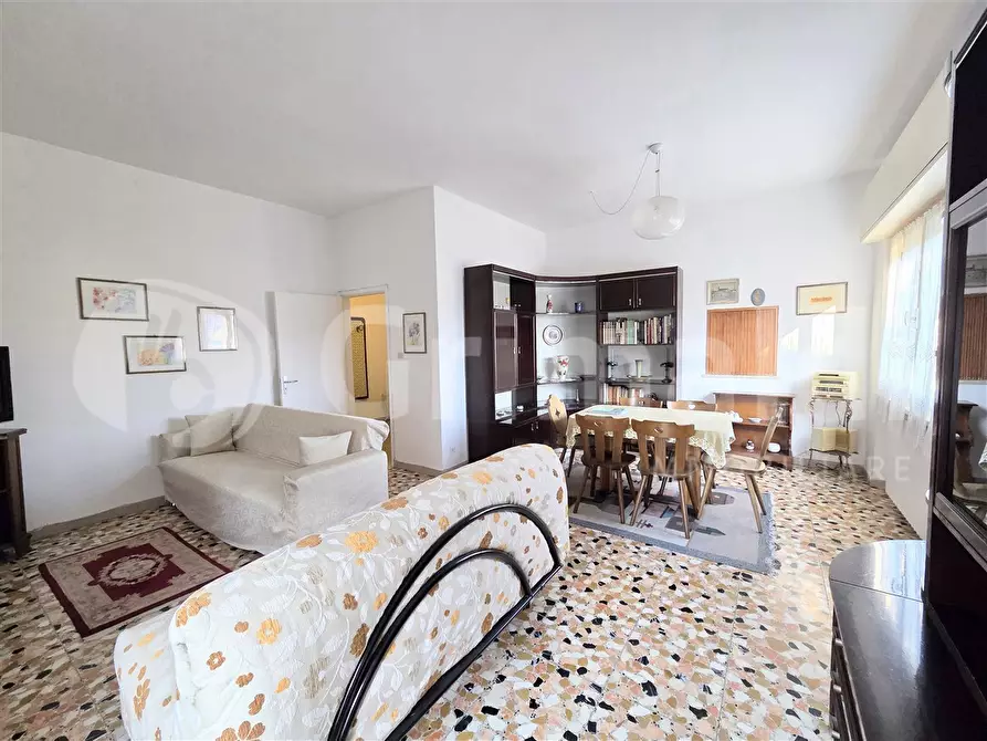 Immagine 3 di Appartamento in vendita  in Via DON LUIGI STURZO, 60 a Massa
