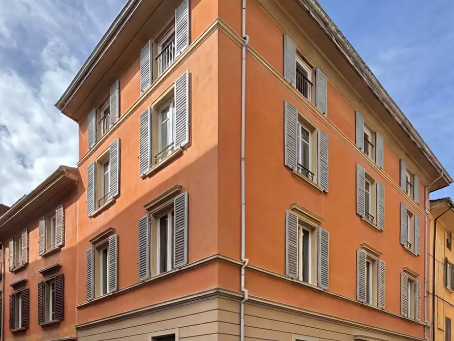 Immagine 3 di Appartamento in vendita  in Vicolo Carega, 3 a Bologna