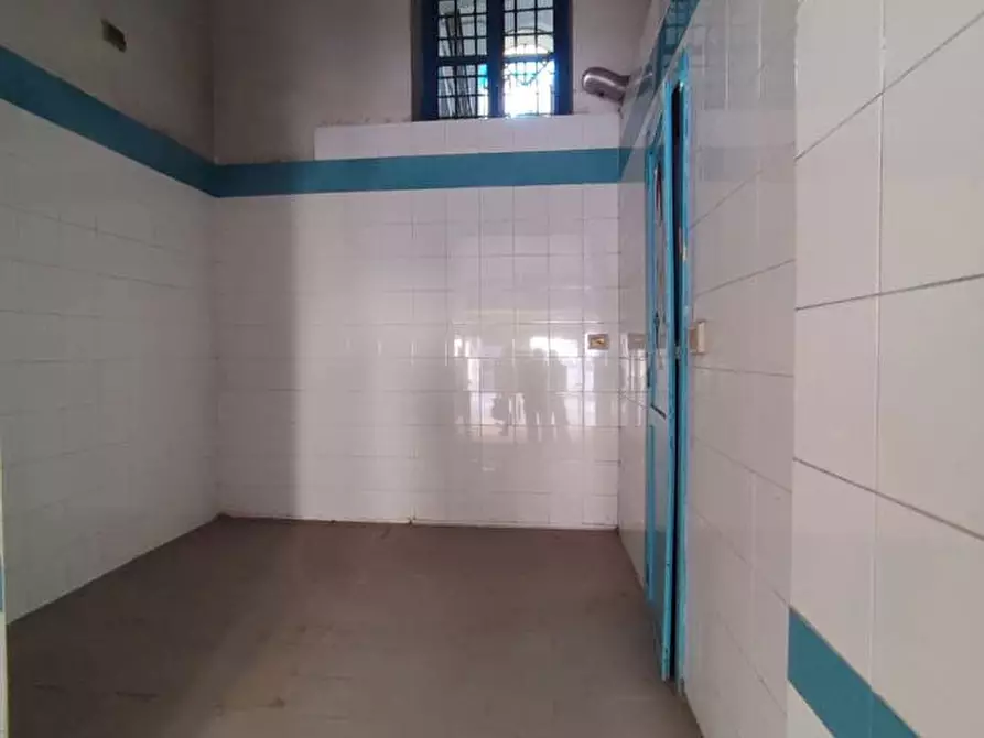 Immagine 7 di Negozio in vendita  in Corso Umberto I, 279 a Torre Annunziata