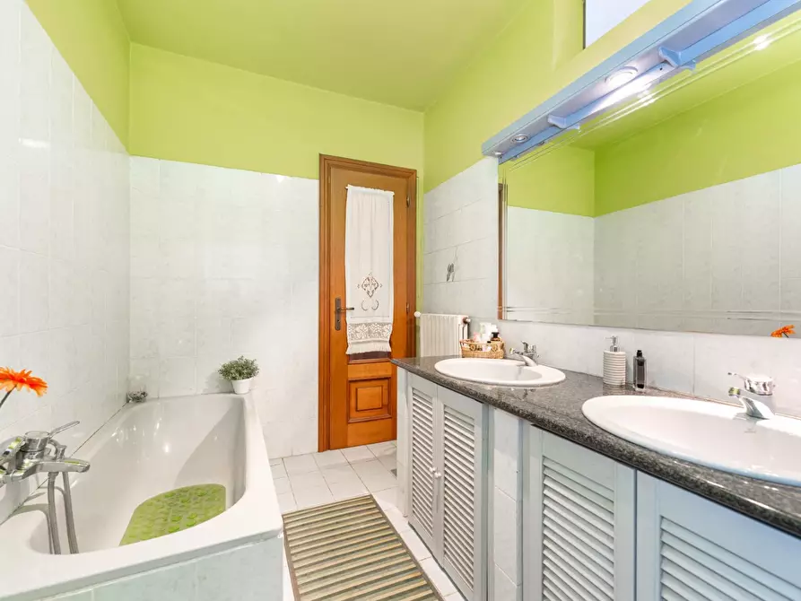 Immagine 8 di Villa in vendita  in Via Umberto I a Rivalta Di Torino