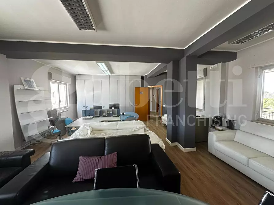 Immagine 28 di Capannone industriale in affitto  in Strada del Carro a Bisceglie