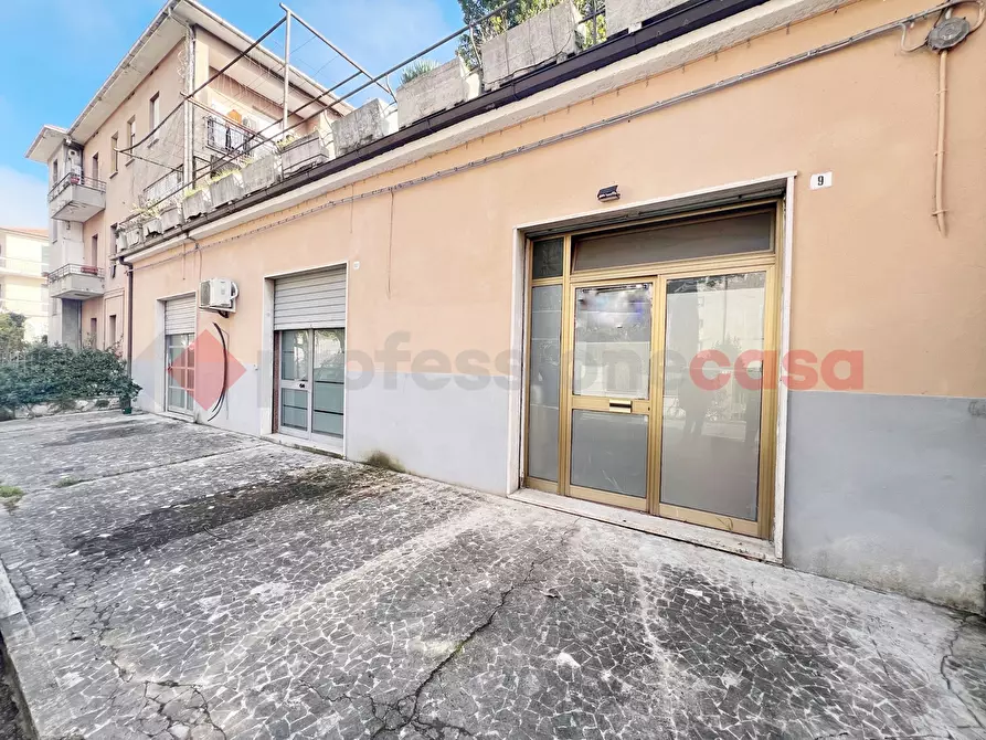 Immagine 6 di Laboratorio in vendita  in Via Viscardi, 9 a Rieti
