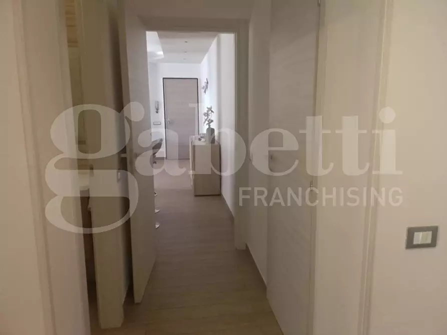 Immagine 11 di Appartamento in vendita  in Piazza G.B.TEDESCO, 9 a Taranto