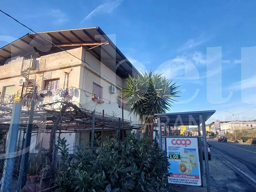 Immagine 8 di Palazzo in vendita  in Viale MAGNA GRECIA, 130 a Catanzaro
