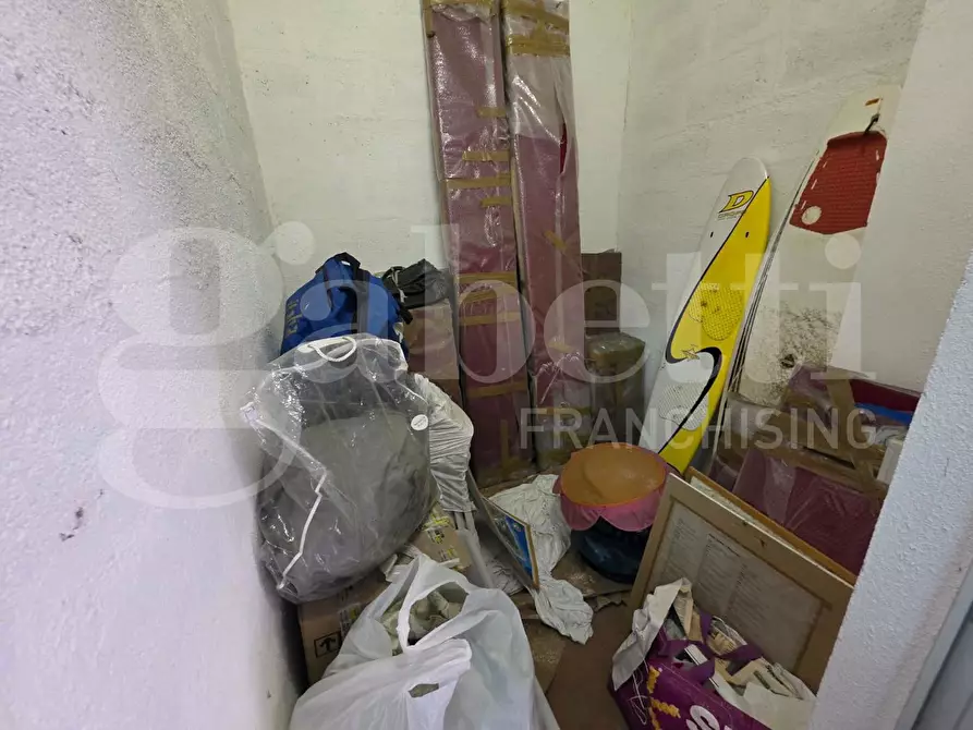 Immagine 5 di Box auto in vendita  in Via Antonio Sogliano, 135 a Roma