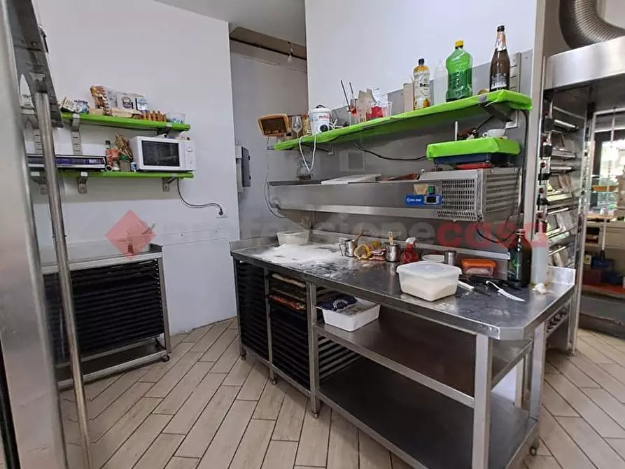 Immagine 24 di Attività commerciale in vendita  in Viale Regina Margherita, 76 a Anagni