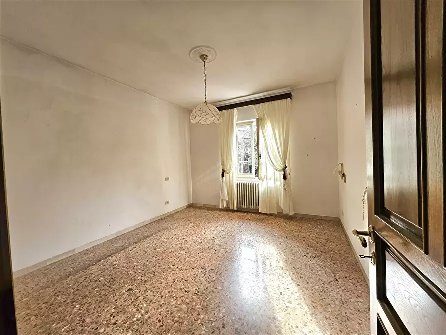 Immagine 13 di Casa bifamiliare in vendita  in Via COCOMBOLA, 50 a Massa