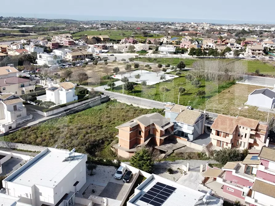 Immagine 38 di Villa in vendita  in Via ALBERTO SORDI, 42 a Ragusa