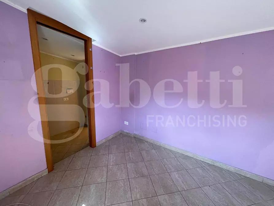 Immagine 3 di Magazzino in vendita  in Via Atratina, 99 a Gaeta