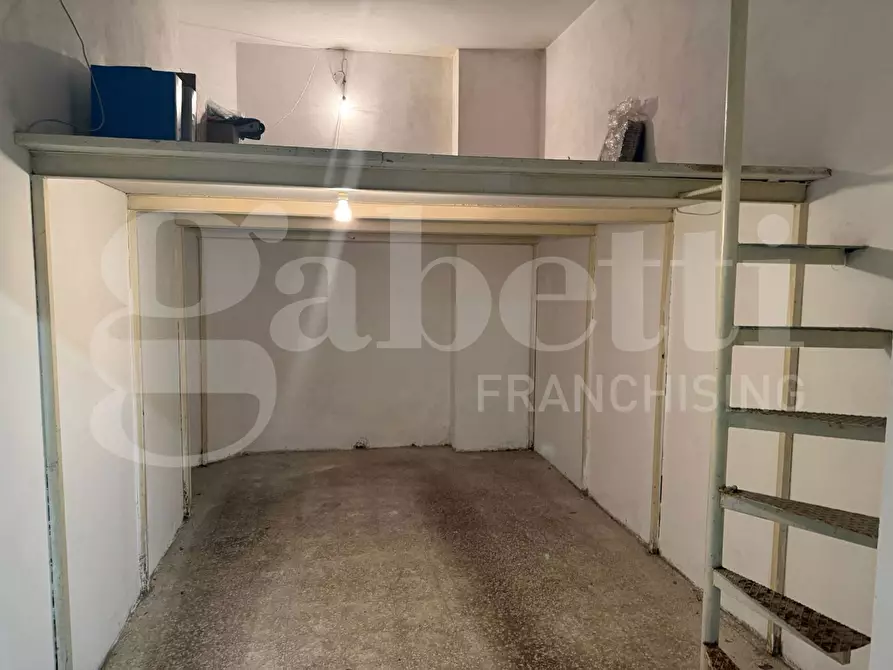 Immagine 4 di Box auto in vendita  in Via di Conca DâOro, 376 a Roma