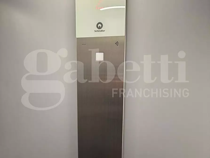 Immagine 37 di Appartamento in vendita  in Via Nazionale Appia a Curti