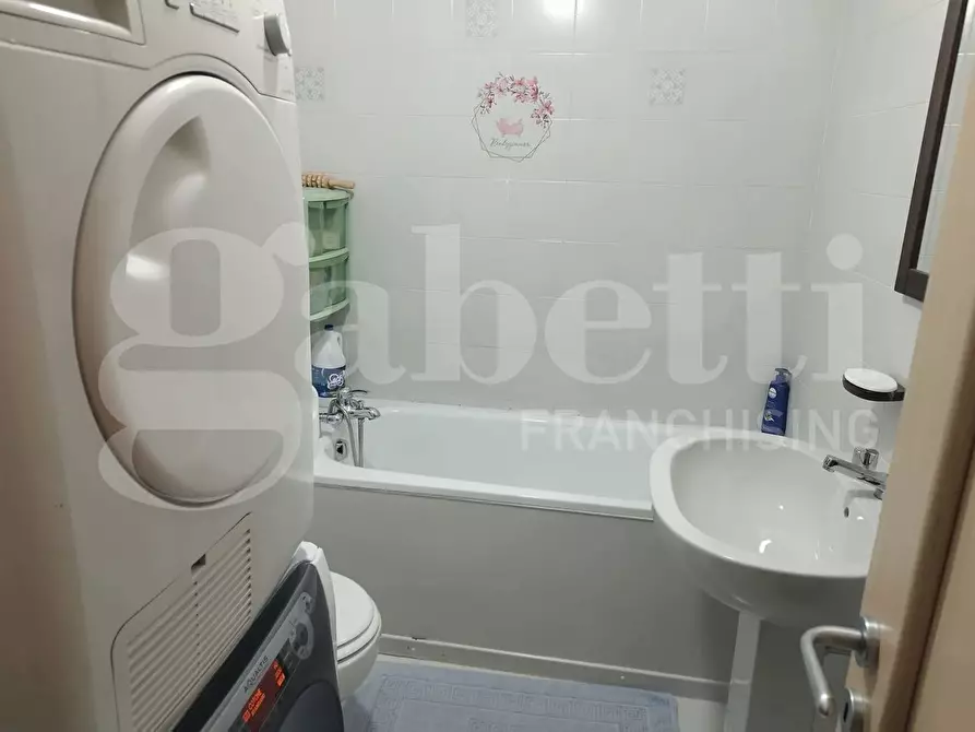 Immagine 20 di Appartamento in vendita  in Piazza SANDRO PERTINI, 5 a Taranto