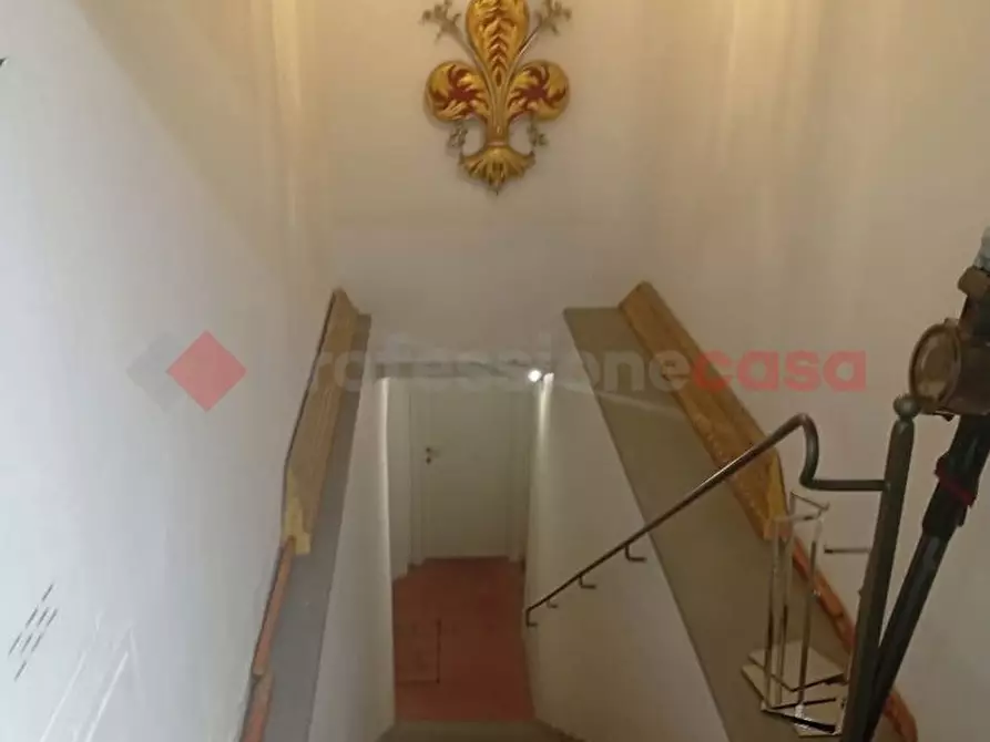 Immagine 4 di Negozio in vendita  in Via MAGGIO a Firenze