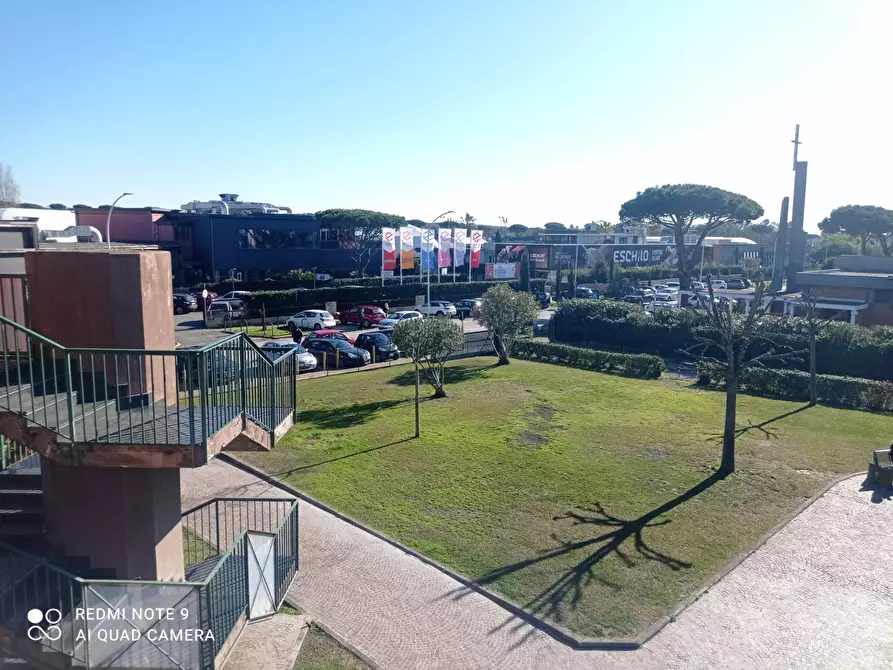 Immagine 1 di Negozio in vendita  in Via Eschilo, 72 a Roma