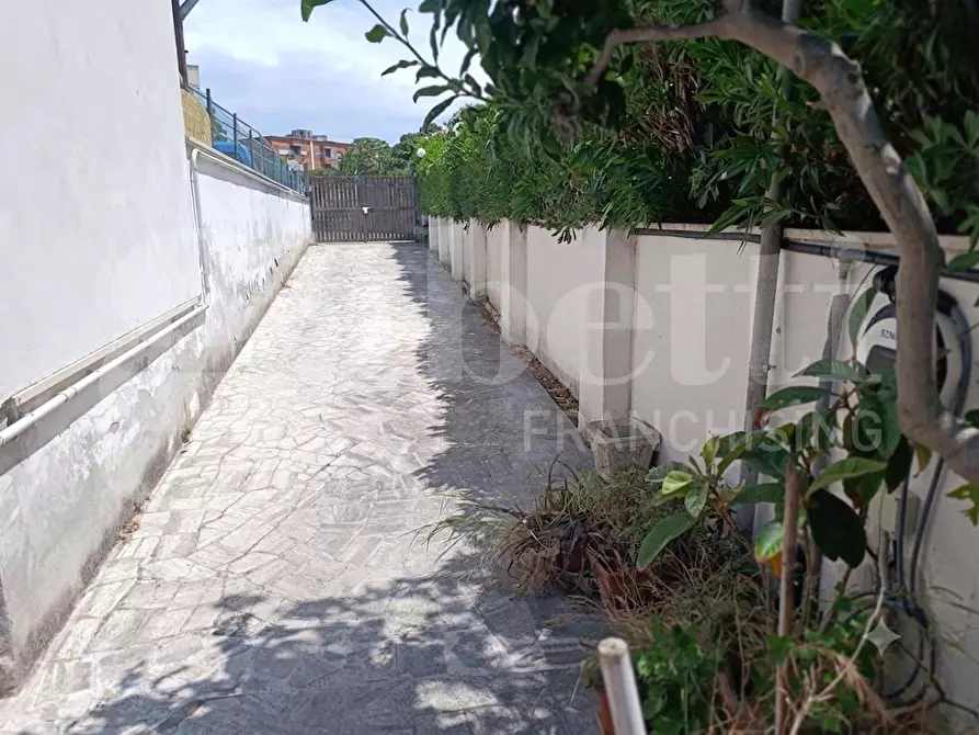 Immagine 2 di Appartamento in vendita  in Via Viale Marino, 82 a Ardea