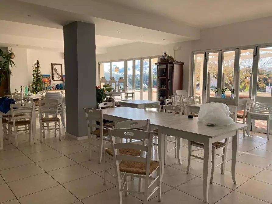 Immagine 4 di Bar / Ristorante in vendita  in Viale dellâerica a Cellole