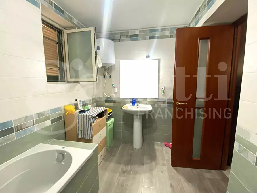 Immagine 11 di Appartamento in vendita  in Via Lagno a Portici