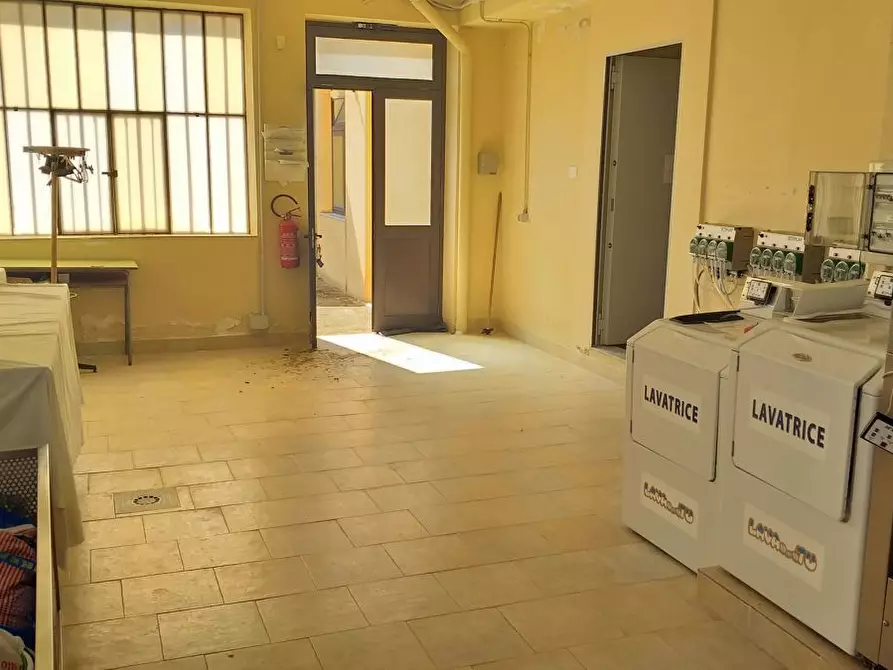 Immagine 44 di Rustico / casale in vendita  in Via R.Margherita, 27 a Messina