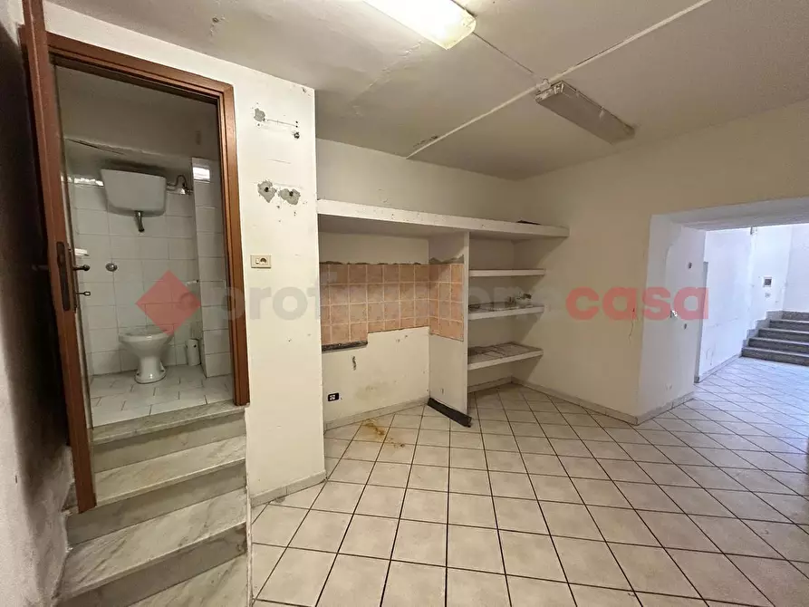 Immagine 8 di Negozio in vendita  in Piazza Guglielmo Marconi a Zagarolo