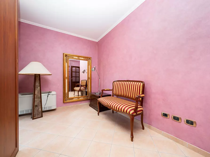 Immagine 17 di Villa in vendita  in Viale Veneto a Orbassano