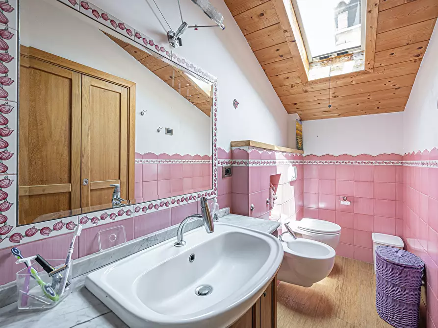 Immagine 19 di Villa in vendita  in Via Canale, 64 a Manziana