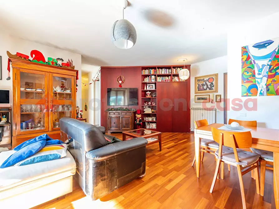 Immagine 5 di Appartamento in vendita  in Via Trasaghis, 11 a Roma