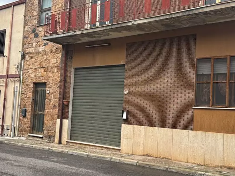 Immagine 1 di Appartamento in vendita  in Via Giovanni Lussu, 12 a Iglesias