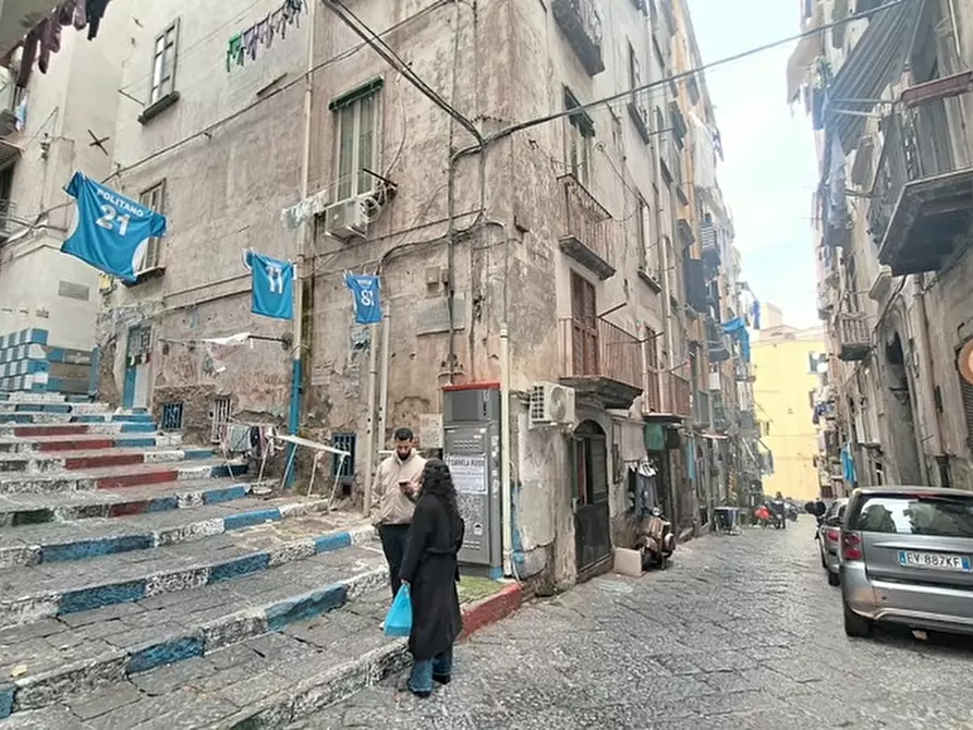 Immagine 2 di Appartamento in vendita  in Via Rosario a Portamedina a Napoli