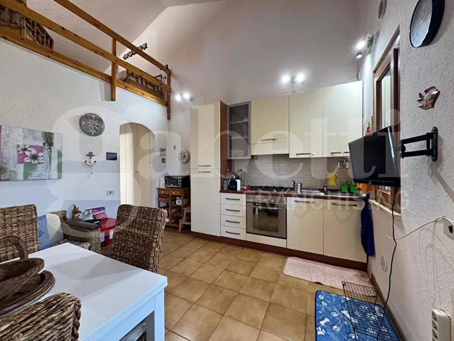 Immagine 11 di Villa in vendita  in Via Achille, 38 a Ardea