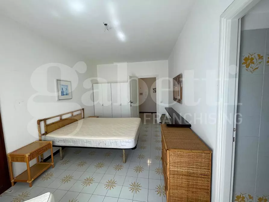 Immagine 6 di Appartamento in vendita  in Via Angioina, 25 a Gaeta