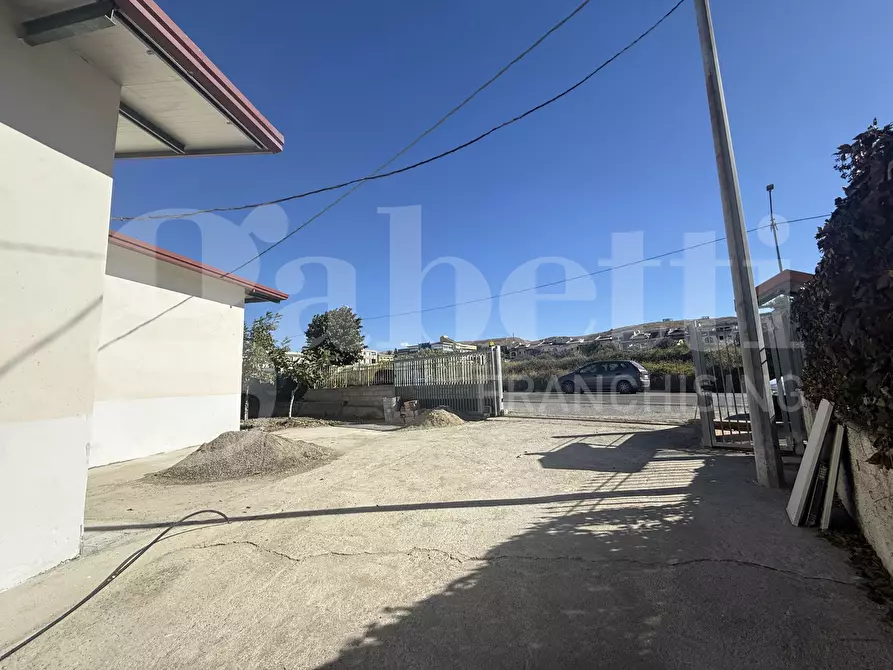 Immagine 35 di Casa indipendente in vendita  in Viale MAGNA GRECIA, 128/B a Catanzaro