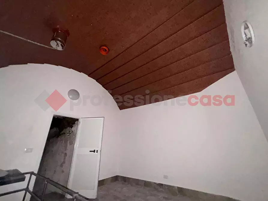 Immagine 3 di Negozio in vendita  in Via moele tosi, 2 a Paliano