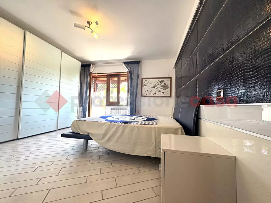 Immagine 28 di Villa in vendita  in Via RIO CLARO 2, 2 a Fondi